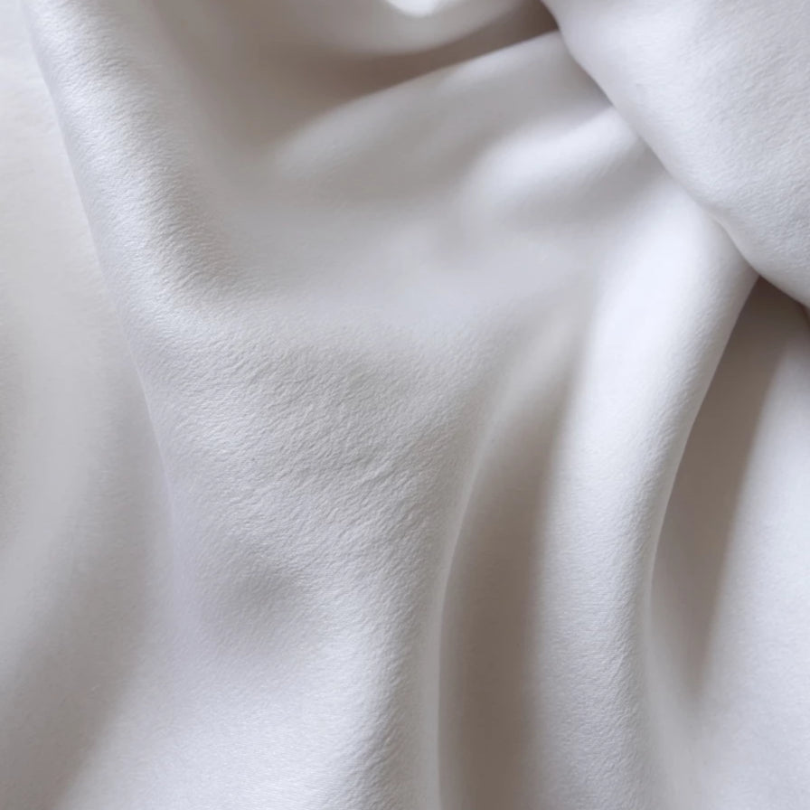 silk fabric up close for déjà silk pillowcase acne fighting pillowcase